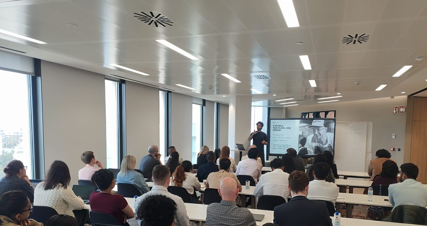 Stewart Masters presenting to a full room at ESADE