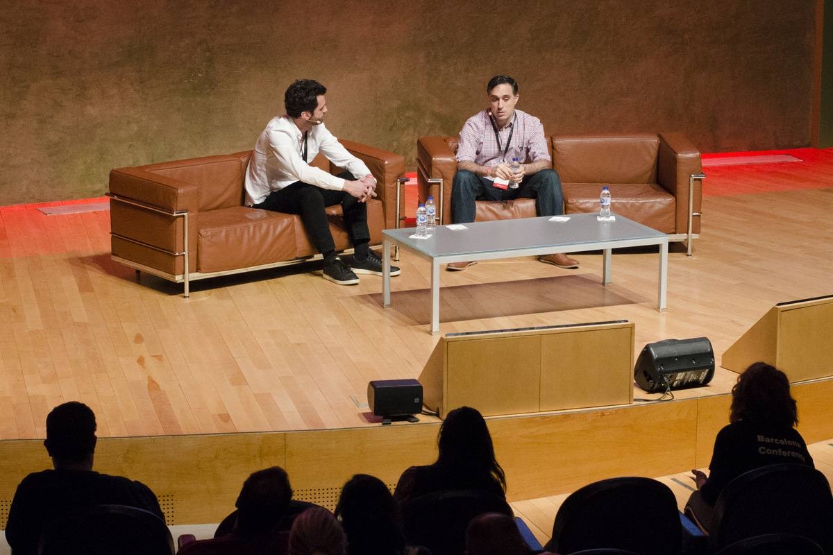 Stewart Masters como ponente en conferencia